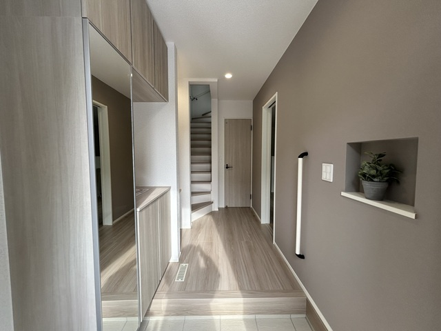 リナージュL 廿日市宮内24-1期　1号棟の玄関