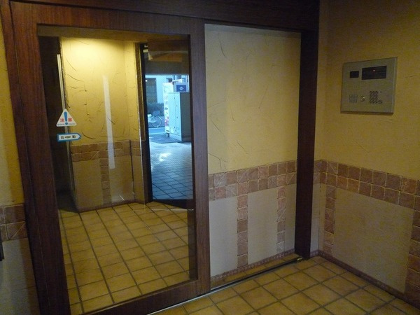 ロイヤルアメニティー練馬のエントランス