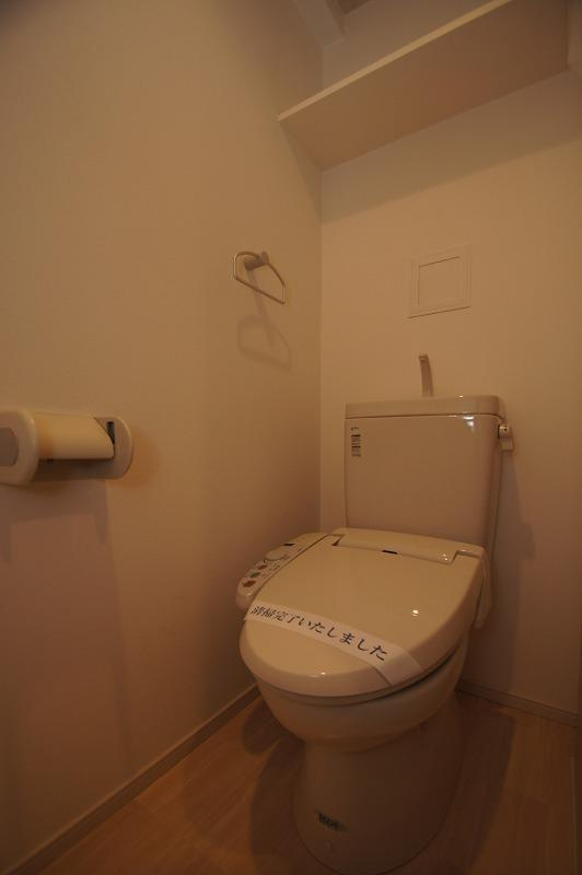 新品家具付きマンション住吉5(KaGood福岡)のトイレ|落ち着いたトイレです