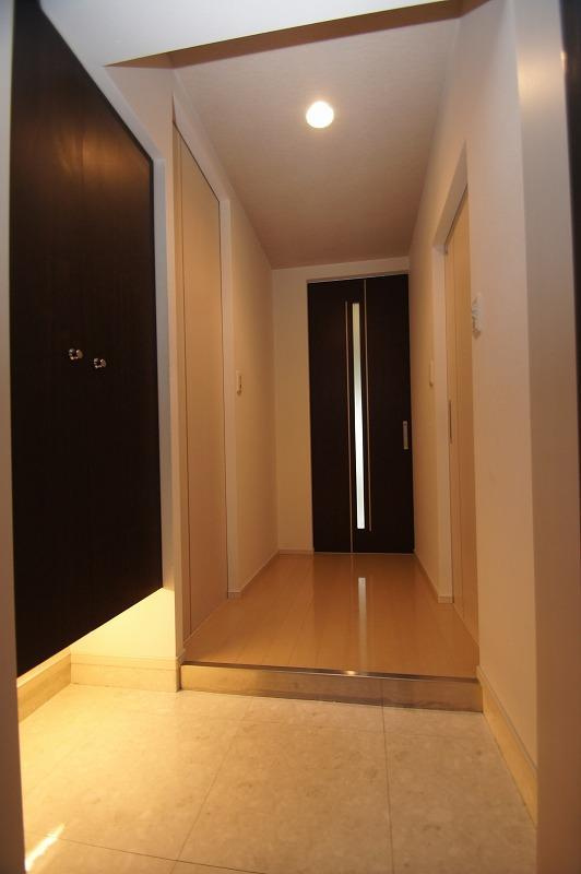 新品家具付きマンション住吉5(KaGood福岡)の玄関|玄関です