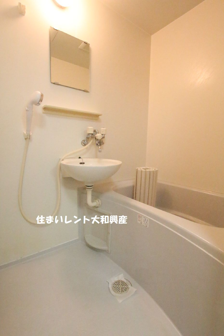 ハイツ大明の浴室
