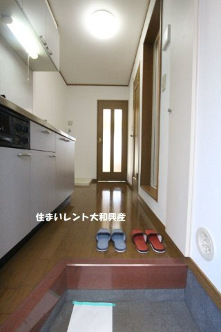 ハイツ大明の玄関