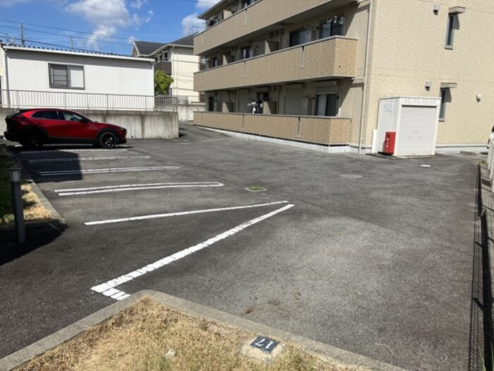 ヴィーブル　ソワイエの駐車場