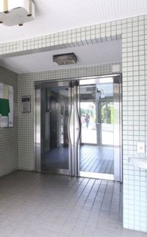 エヴェナール井荻２のエントランス