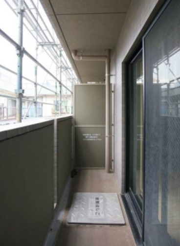 中野区丸山２丁目の賃貸マンションのバルコニー