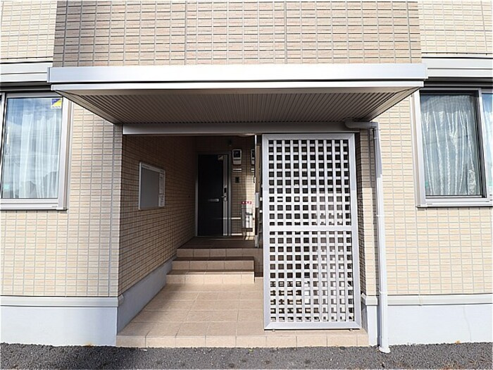 スカイブルー　Ｇのエントランス|毎日通るエントランスはこのようになっています
