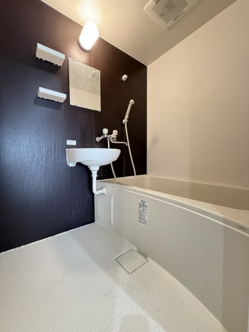 美里マンションの浴室