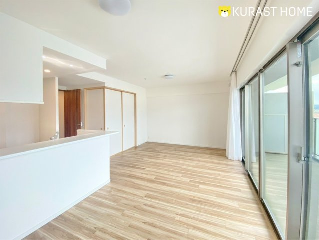 パークシティ桂ジオ　4階の居間・リビング