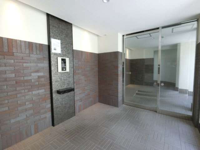 【エントランス】