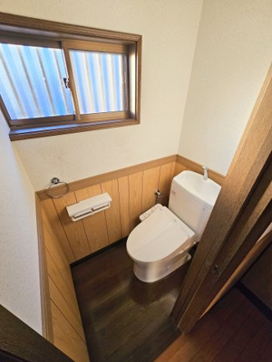 【トイレ】 | 小島住宅2号棟 | 清潔感のあるトイレです
