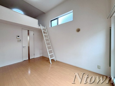 【居間・リビング】 | カーサ・ルチア志賀本通 | 使いやすいリビングです