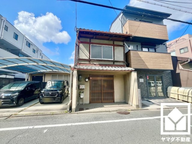 伏見区深草北鍵屋町の外観