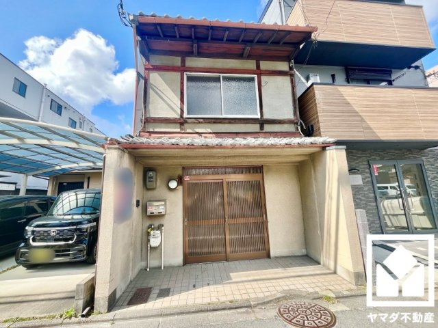 伏見区深草北鍵屋町の外観