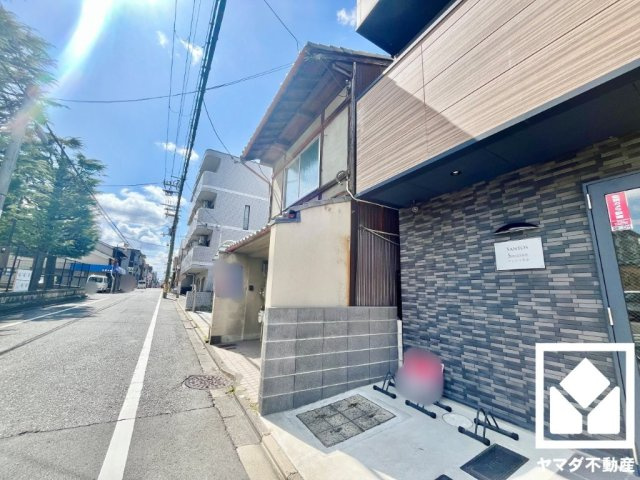 伏見区深草北鍵屋町の外観