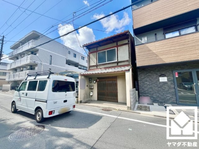 伏見区深草北鍵屋町の外観