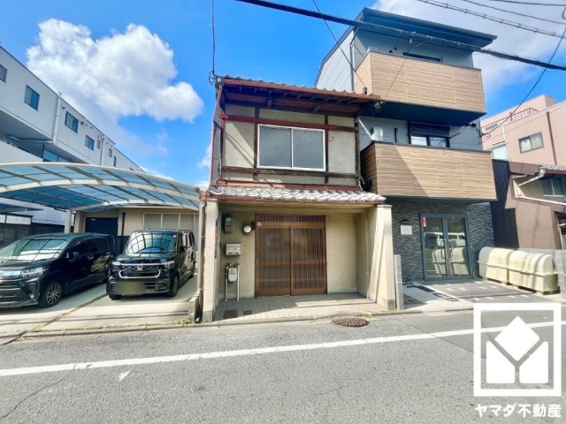 伏見区深草北鍵屋町の外観