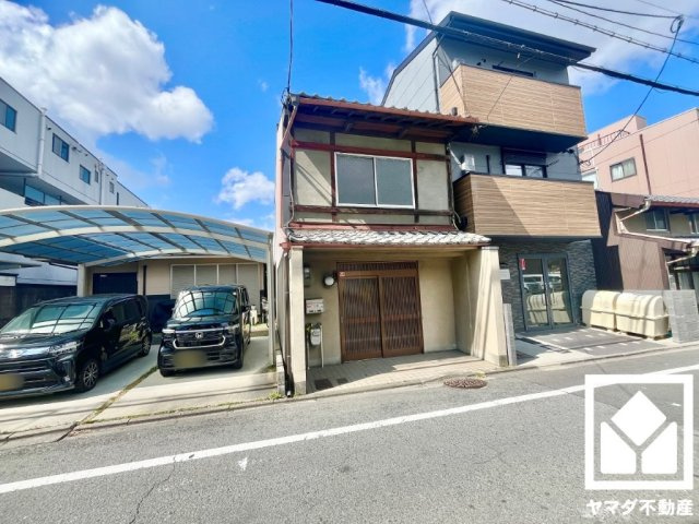 伏見区深草北鍵屋町の外観