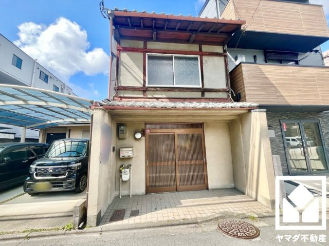 伏見区深草北鍵屋町の外観