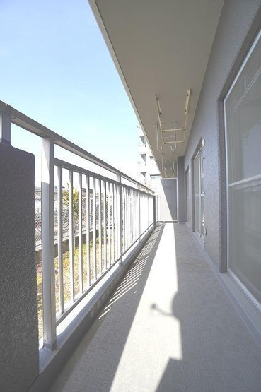 【バルコニー】 | エバーライフ博多駅南 | 別号室の写真になります。現況優先。