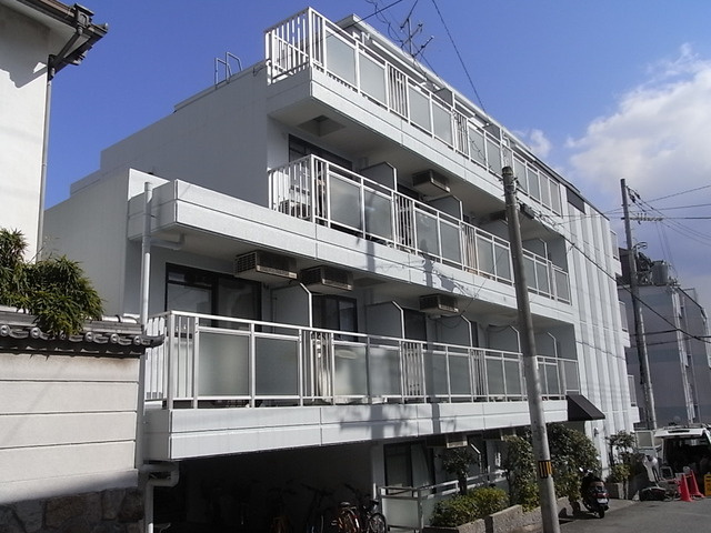 ライフピアモア六甲の外観
