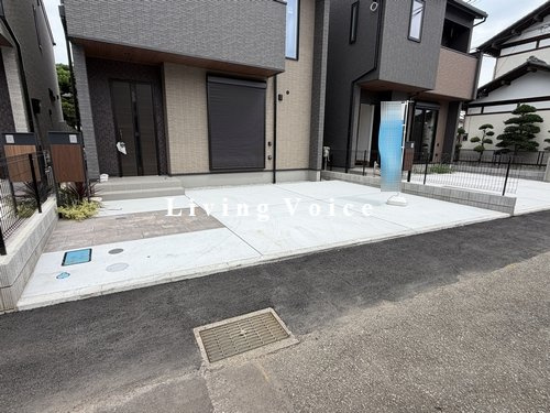 【居間・リビング】 | 【仲介手数料０円】相模原市緑区相原6丁目　新築一戸建て　全3棟 | 相模原市緑区相原6丁目　新築一戸建て　全3棟