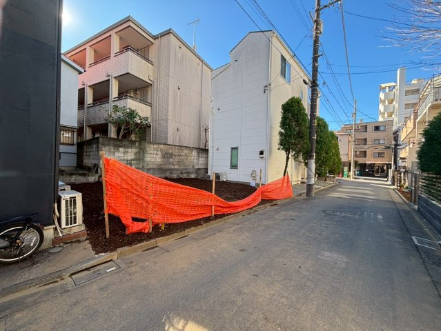 板橋区氷川町　駅近×省エネ　快適住宅　限定1棟の前面道路含む現地写真