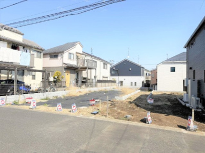 【外観】 | 土地＋建物８９平米～９４平米＝７，８８０万円～８，７８０万円【仲介手数料２２０～２５０万円が無料！】 | 諸費用２２０万円～２５０万円ＯＦＦ！
春の特別キャンペーン！
日本一の家計応援サービスに挑戦中！
■祖師ヶ谷大蔵駅からウルトラマン利用しやすい立地です。
■４ＬＤＫ
■車２台