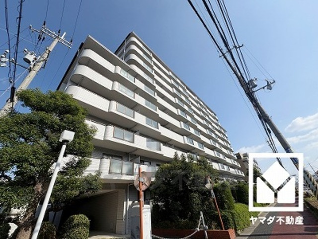 ジークレフ武庫川公園の外観|「鳴尾東小学校」まで徒歩3分。低学年のお子様も安心して通学していただけます。