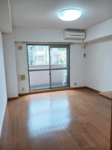 ポワール　　刈谷市近郊の賃貸ならクラスホーム刈谷店の居間・リビング|きれいな内装です