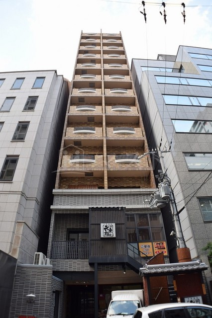 ジューム南船場の外観