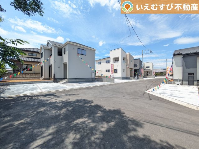 Livele Garden.S　上里町七本木第6の前面道路含む現地写真|整備されたばかりの綺麗な6ｍ道路
ゆとりの6ｍ道路に面しているのでお車の駐車も楽々、すれ違える広さが嬉しい！