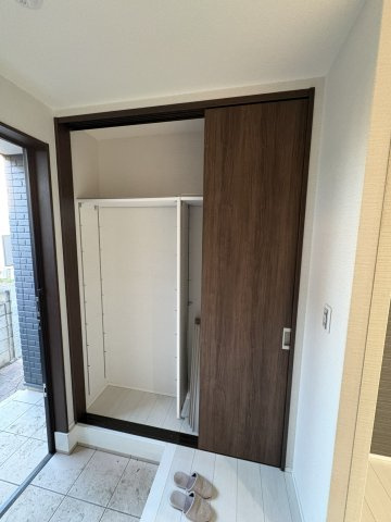 川越市大字寺尾中古戸建の玄関