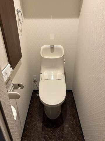 川越市大字寺尾中古戸建のトイレ