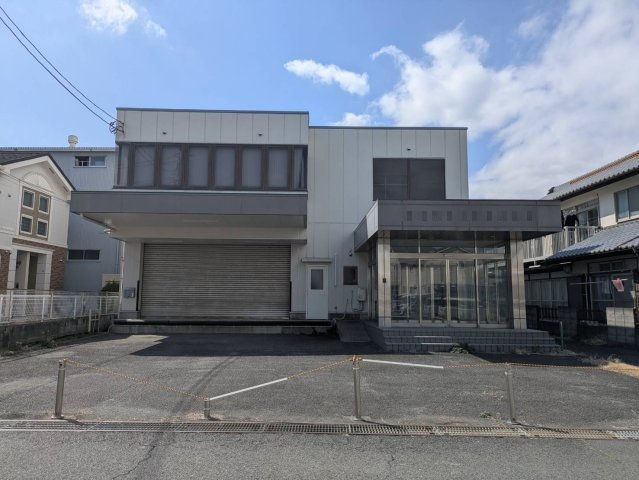 平塚市平塚５丁目の倉庫の外観