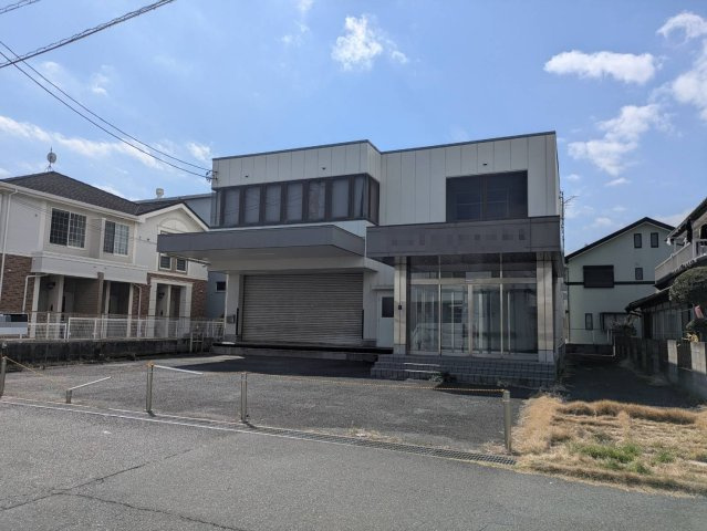 平塚市平塚５丁目の倉庫
