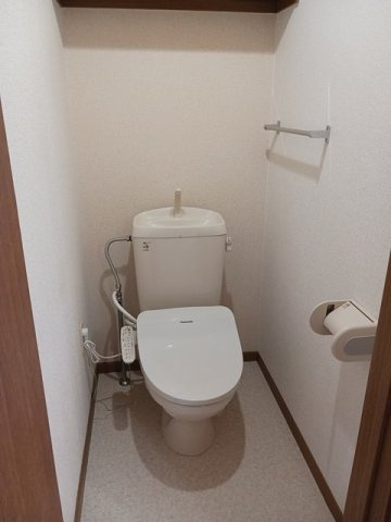 エバーグリーン　　刈谷市近郊の賃貸ならクラスホーム刈谷店のトイレ|落ち着いた色調のトイレです