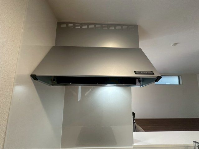 リーブルガーデンうるま市高江洲・１号棟のキッチン|レンジフード