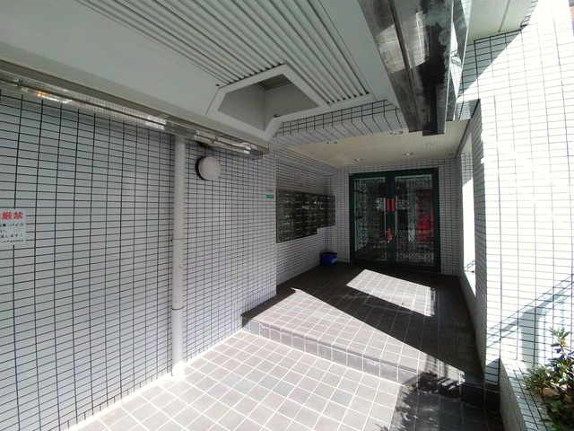 シャルムメゾン六甲道のエントランス