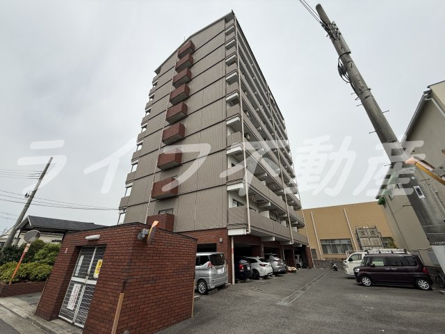 ニュープリーメルの外観|落ち着いた雰囲気の外観です