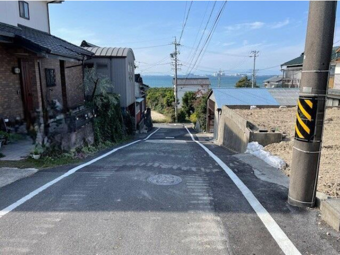 常滑市苅屋町6丁目　売り土地の前面道路含む現地写真|前面道路含む現地写真です