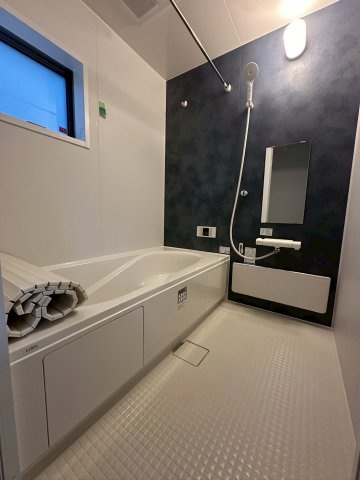 リーブルガーデンうるま市高江洲・３号棟の浴室|浴室乾燥機付きのユニットバス