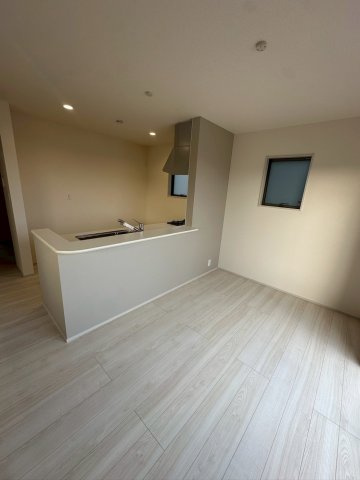 リーブルガーデンうるま市高江洲・３号棟のキッチン|使い勝手のいいカウンターキッチン