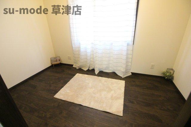 【洋室】 | CAくるみ | 落ち着いた色調の洋室です