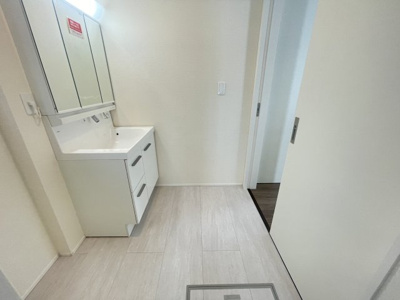 【脱衣所】 | 南城市知念安座真3期（全3棟）3号棟 | 3号棟　洗面室♪