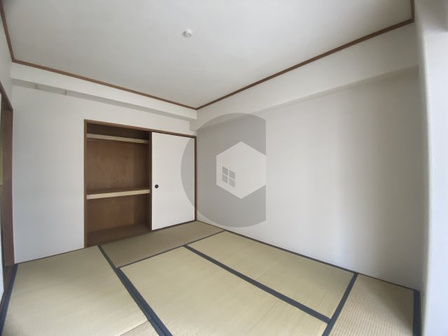 シャルム小阪1番館の寝室