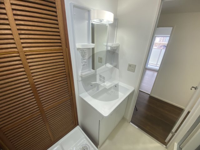 シャルム小阪1番館の独立洗面台