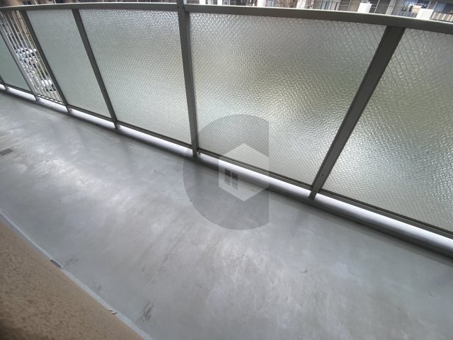 シャルム小阪1番館のバルコニー