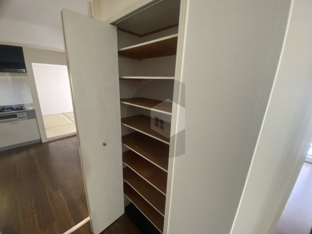 シャルム小阪1番館の収納