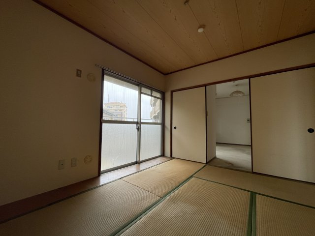 カルム東大阪の和室|きれいな内装です