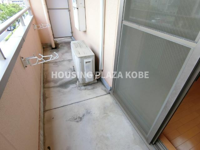 ティエスビル須磨のバルコニー